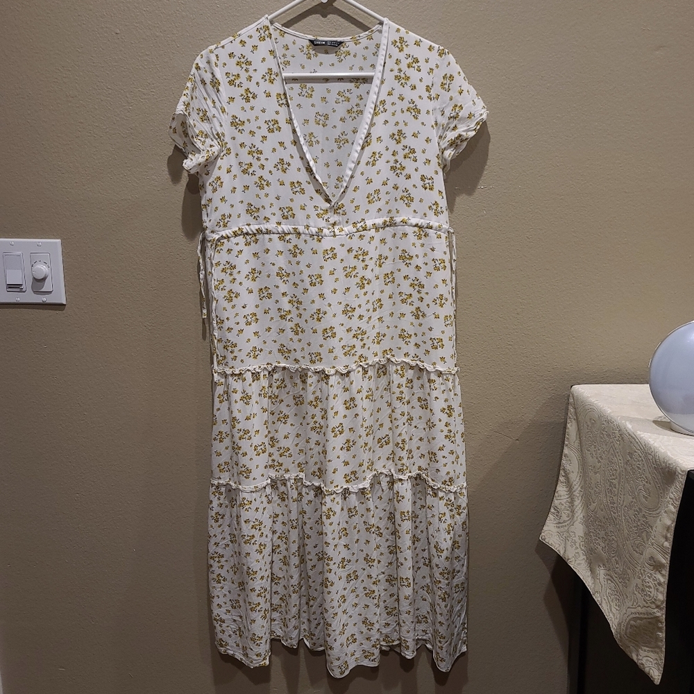 Shein Ditsy Floral Slit Hem Maxi A-line Dress Tiered Ruffles V Neck Size Medium